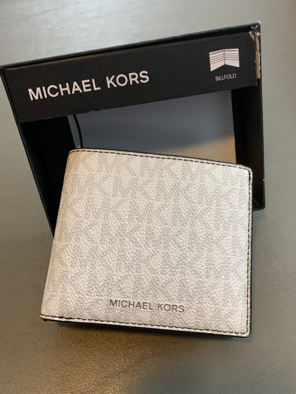 Michael Kors Men's Mason Signature Logo Wallet, White, One Size